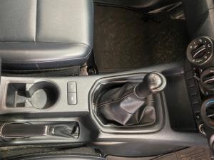 Toyota Hilux 2.4 GD-6 SR 4X4S/C - Image 12