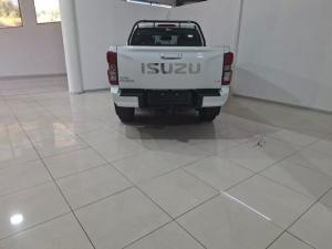 Isuzu D-Max 1.9TD double cab LS 4x4 auto - Image 6