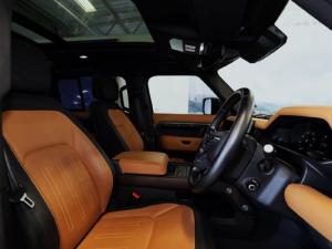 Land Rover Defender 110 D300 X - Image 9