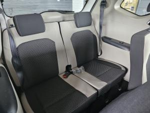 Renault Triber 1.0 Intens auto - Image 12