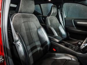 Volvo XC40 T3 R-Design - Image 13