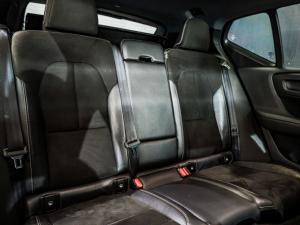 Volvo XC40 T3 R-Design - Image 21