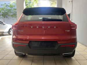 Volvo XC40 T3 R-Design - Image 4