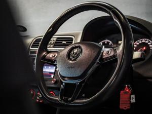 Volkswagen Polo Vivo hatch 1.6 Highline - Image 12