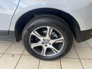 Volvo XC60 T5 Elite - Image 9