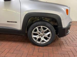 Jeep Renegade 1.4L T 4x4 Limited 75th Anniversary Edition - Image 5