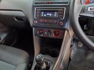 Volkswagen Polo Vivo hatch 1.4 Comfortline - Image 11