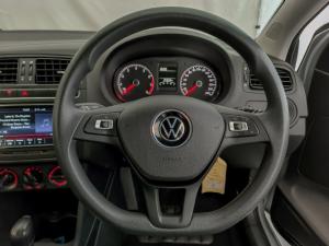 Volkswagen Polo Vivo hatch 1.6 Comfortline auto - Image 10