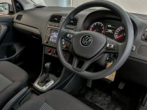 Volkswagen Polo Vivo hatch 1.6 Comfortline auto - Image 6