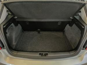 Volkswagen Polo Vivo hatch 1.6 Comfortline auto - Image 9
