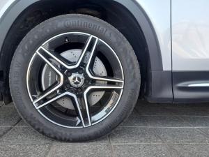 Mercedes-Benz GLB GLB220d 4Matic Progressive - Image 3