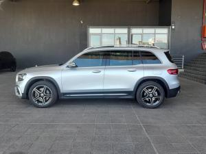 Mercedes-Benz GLB GLB220d 4Matic Progressive - Image 4
