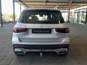 Mercedes-Benz GLB GLB220d 4Matic Progressive - Image 6