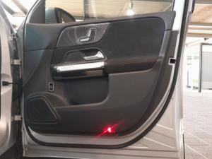 Mercedes-Benz GLB GLB220d 4Matic Progressive - Image 8