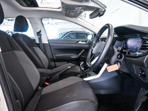 Volkswagen Polo hatch 1.0TSI Life manual - Image 11