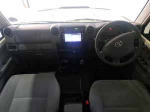 Toyota Land Cruiser 79 4.5D-4D V8 double cab LX - Image 7