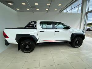 Toyota Hilux 2.8GD-6 double cab 4x4 GR-Sport - Image 3