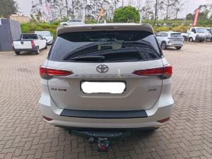 Toyota Fortuner 2.4GD-6 4x4 - Image 3
