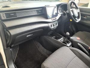 Toyota Rumion 1.5 SX manual - Image 9