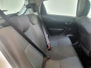 Toyota Yaris 5-door 1.0 XS - Image 8
