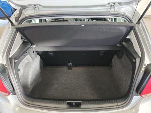 Volkswagen Polo Vivo hatch 1.6 Comfortline auto - Image 10