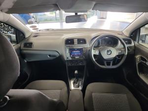 Volkswagen Polo Vivo hatch 1.6 Comfortline auto - Image 11