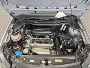 Volkswagen Polo Vivo hatch 1.6 Comfortline auto - Image 9