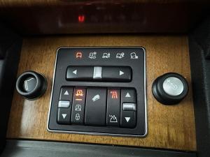 Land Rover Discovery 4 3.0 TD/SD V6 SE - Image 14