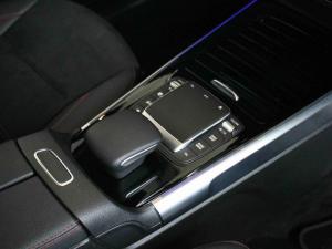 Mercedes-Benz EQB EQB350 4Matic Progressive - Image 9
