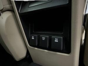 Land Rover Discovery Sport 2.2 SD4 HSE LUX - Image 20