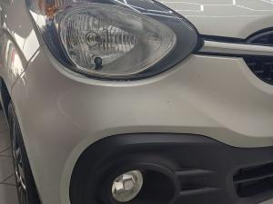 Toyota Vitz 1.0 XR auto - Image 10