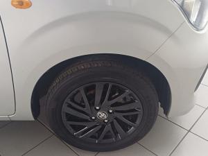 Toyota Vitz 1.0 XR auto - Image 9