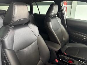 Toyota Corolla Cross 1.8 Hybrid XS - Image 15