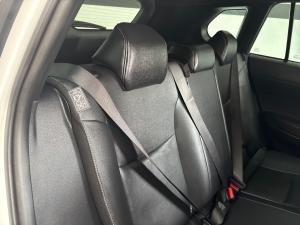 Toyota Corolla Cross 1.8 Hybrid XS - Image 16