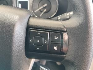 Toyota Hilux 2.4GD-6 double cab 4x4 Raider manual - Image 10