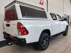 Toyota Hilux 2.4GD-6 double cab 4x4 Raider manual - Image 2