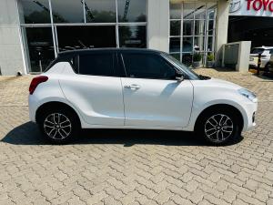 Suzuki Swift 1.2 GLX auto - Image 3
