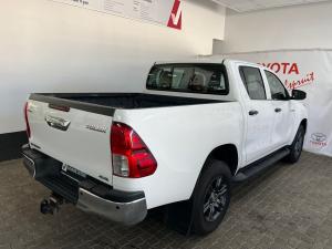 Toyota Hilux 2.4GD-6 double cab 4x4 Raider manual - Image 2