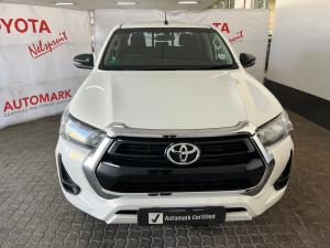 Toyota Hilux 2.4GD-6 double cab 4x4 Raider manual - Image 4