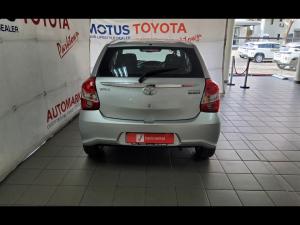 Toyota Etios hatch 1.5 Sprint - Image 5