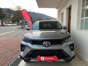 Toyota Fortuner 2.4GD-6 manual - Image 4