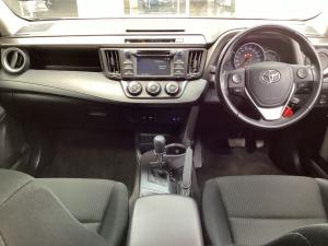 Toyota RAV4 2.0 GX auto - Image 6