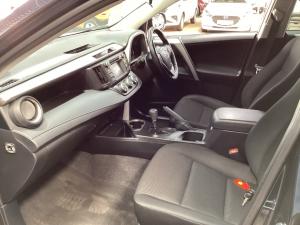Toyota RAV4 2.0 GX auto - Image 7