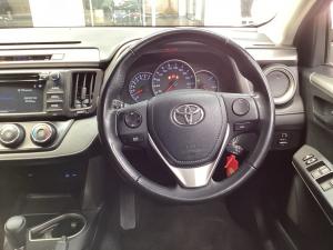 Toyota RAV4 2.0 GX auto - Image 8