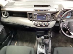 Toyota RAV4 2.0 GX auto - Image 15