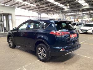 Toyota RAV4 2.0 GX auto - Image 24