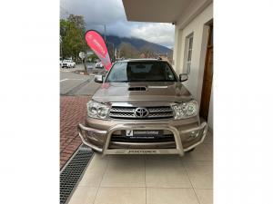 Toyota Fortuner 3.0D-4D 4x4 - Image 4