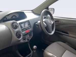 Toyota Etios hatch 1.5 Sprint - Image 7