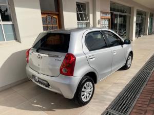 Toyota Etios hatch 1.5 Sprint - Image 2