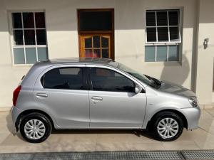 Toyota Etios hatch 1.5 Sprint - Image 3